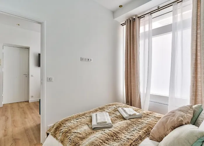 Newly Renovated ! Stunning 2Br Apt In The Heart Of Paris 15